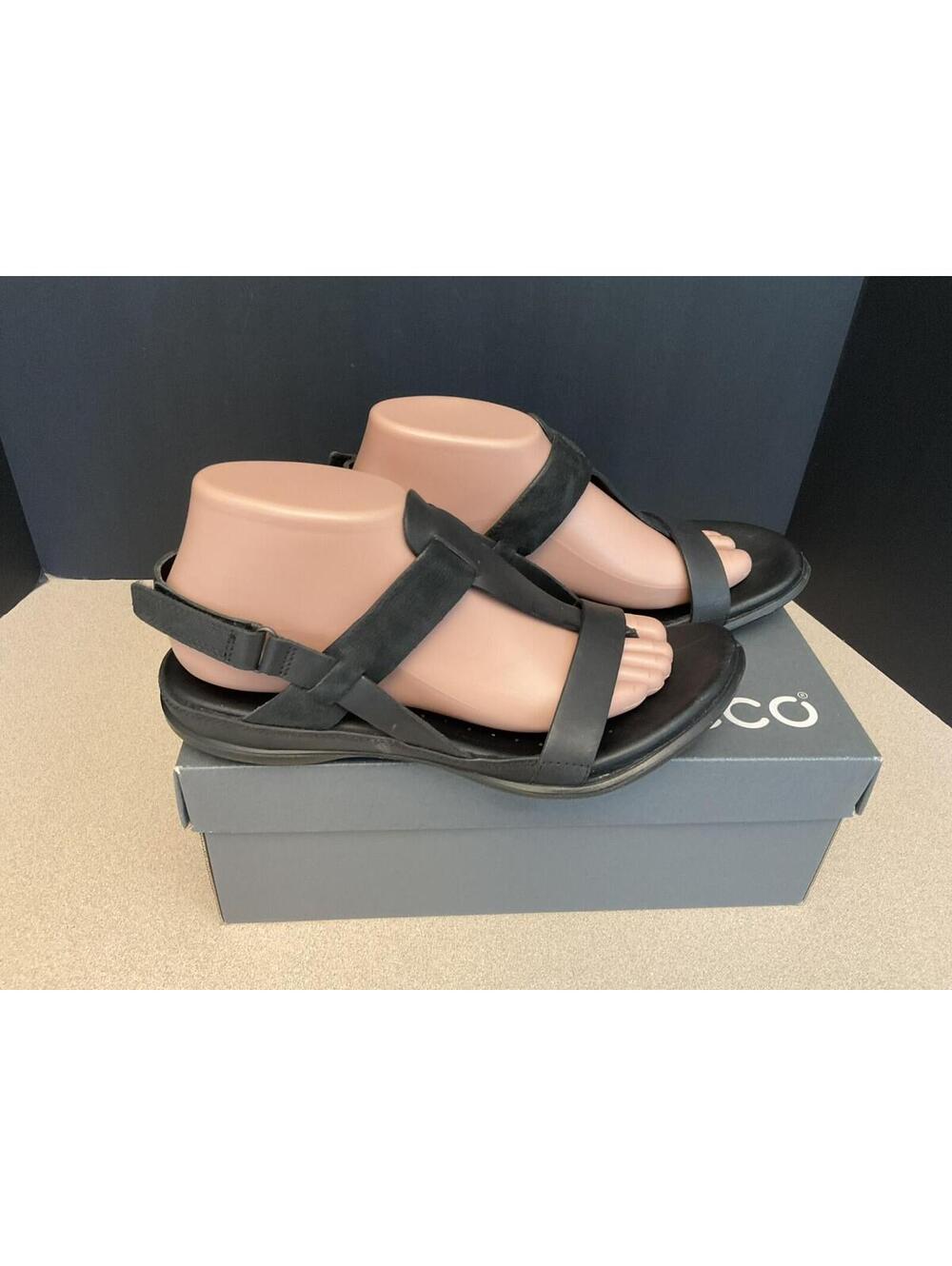 Womens ECCO Flash Strappy Flat T-Strap Leather Comfort Sandals. Size 39-US 8-8.5
